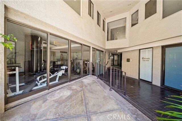 Building Photo - 950 Kings Rd