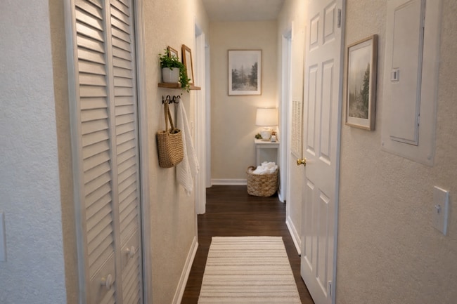 Building Photo - FOR RENT! Beautiful 2/2 Winter Park  Pool View Condo  in front of Full Sail!