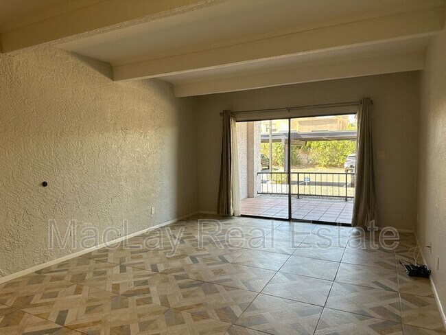 Building Photo - 7350 N Pima Rd