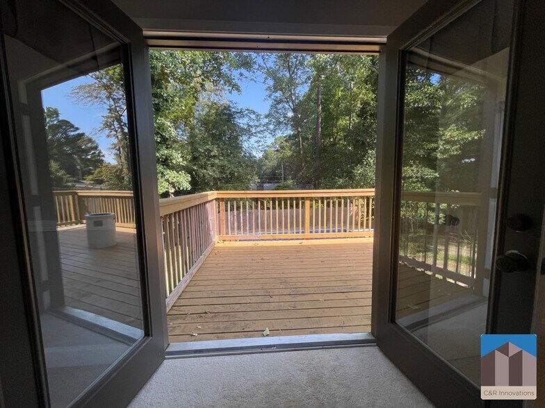 Building Photo - 758 Brownlee Ln