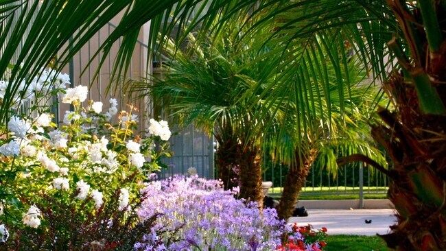 Building Photo - 555 Laurie Ln