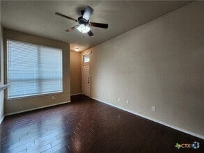 Building Photo - 305 Rosalie Dr