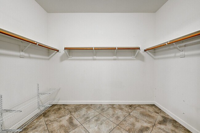 Building Photo - 3631 E Sophie Ln