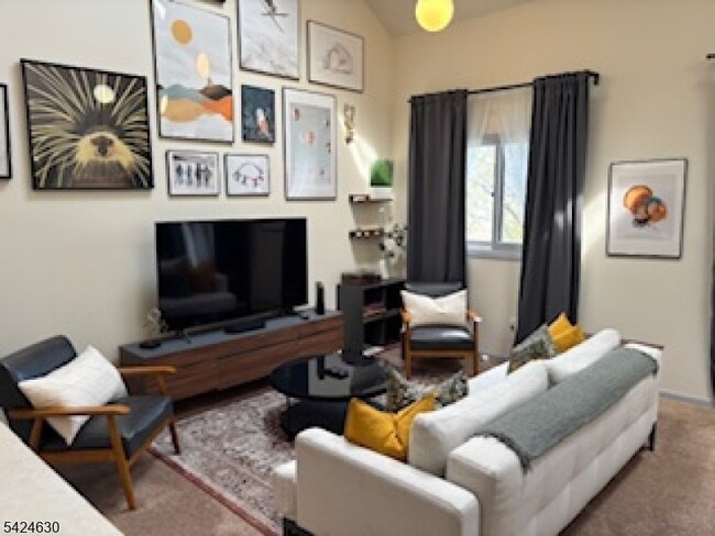 Building Photo - 5 Arapahoe Dr