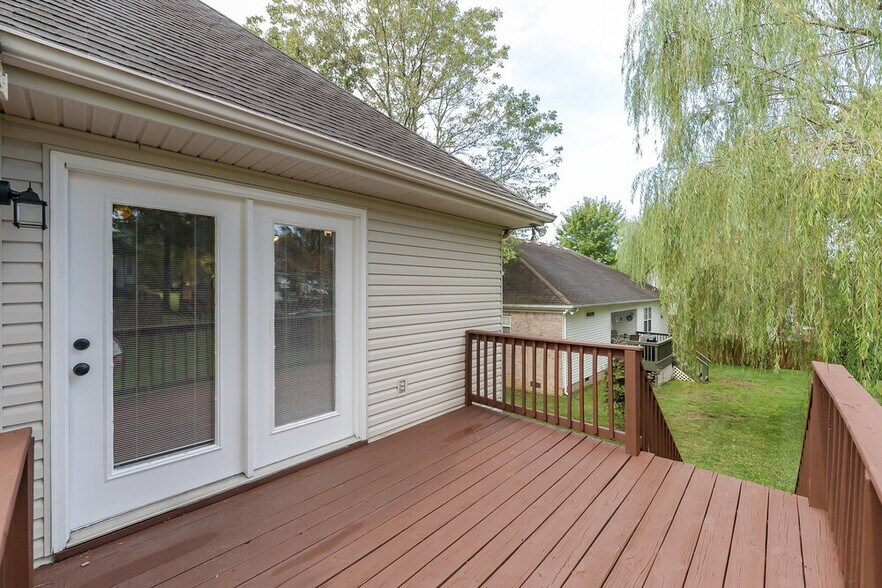 Building Photo - 504 Parrish Way