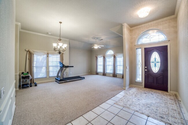 Building Photo - BEAUTIFUL SINGLE-STORY 3-BEDROOM HOME IN S...