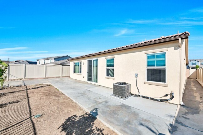Building Photo - 41207 Alegria Ln