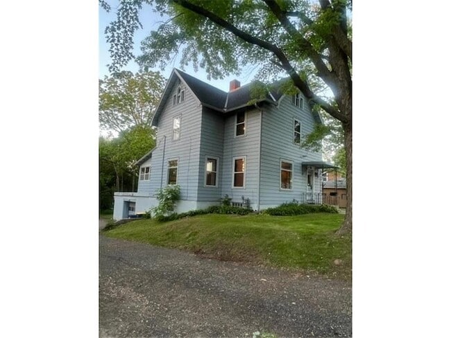 Building Photo - 416 1st St SW
