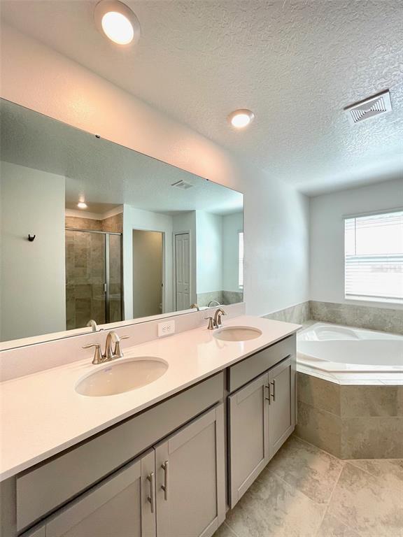 Building Photo - 11432 Rhyme Ave