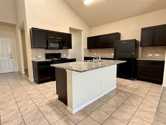 Building Photo - 11112 Dawes Pl