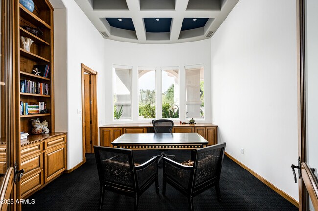 Building Photo - 6649 E Berneil Dr