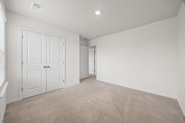 Building Photo - "Spacious 4-Bedroom Home Located In Desirable Walnut Creek Development"