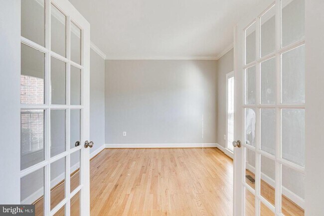Building Photo - 1168 Taji Ct