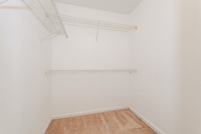 Building Photo - 14465 Larkspur Ln