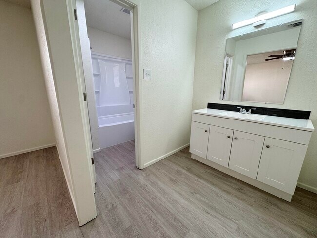 Building Photo - 7825 Vernon Ave