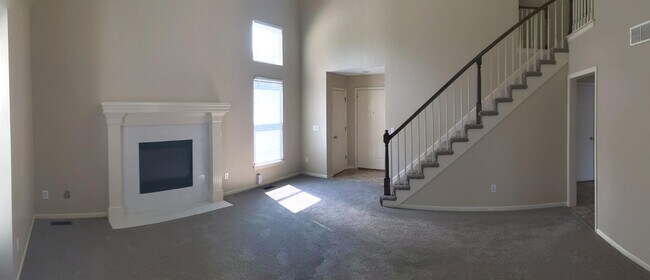 Building Photo - 14833 Robinson St