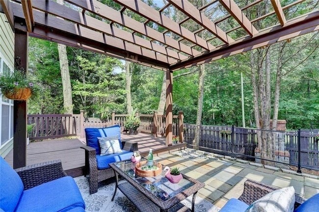 Building Photo - 335 Pintail Ct