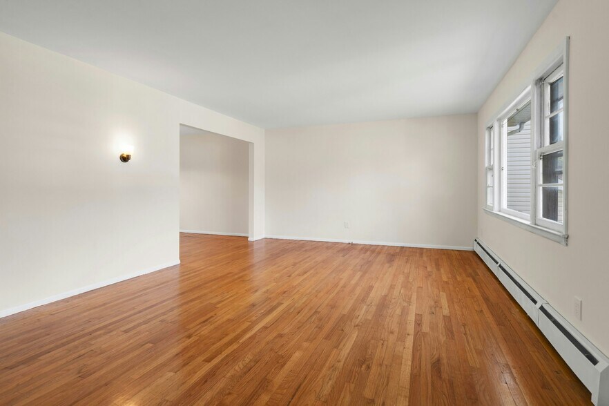 Building Photo - 2726 Alice Ter