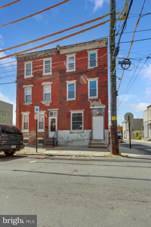 Building Photo - 410 Diamond St