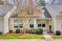 Building Photo - 2052 Shady Pond Dr
