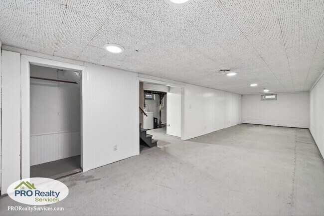 Building Photo - 3 Bedroom Home **50% off January or February's Rent with a January or February 2026 Move In**