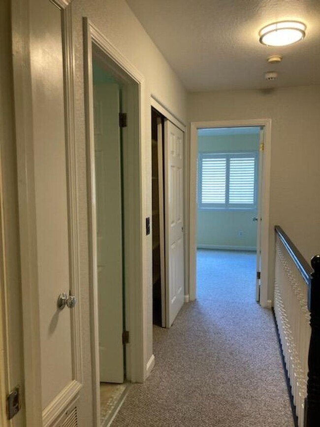 Building Photo - **Centrally Located in Santa Rosa!!**