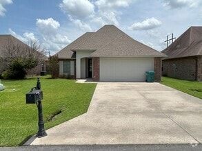 Building Photo - 102 Overbrook Dr