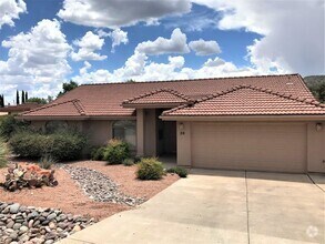 Building Photo - HOUSE - VILLAGE OF OAK CREEK