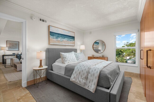 Building Photo - 1111 S Ocean Blvd