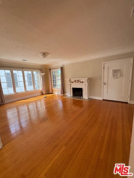 Building Photo - 848 Cochran Ave