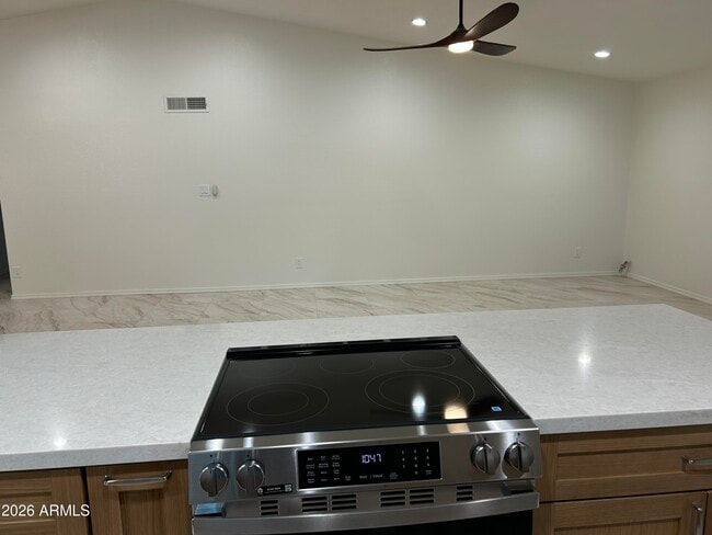 Building Photo - 5608 W Lupine Ave