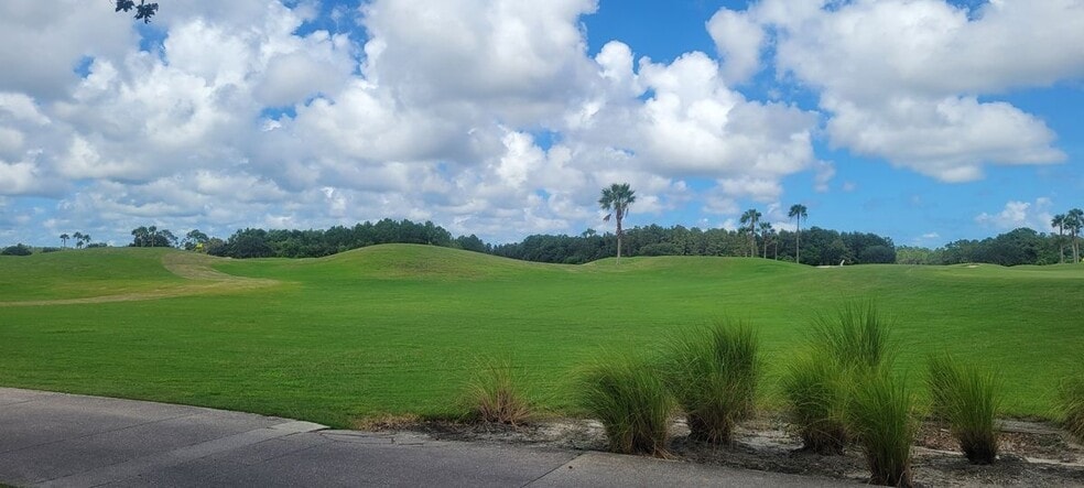 Building Photo - 284 Links Ter Blvd