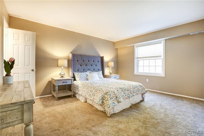 Building Photo - Amenities and Utilities included Richmond Condo Near VCU and UR