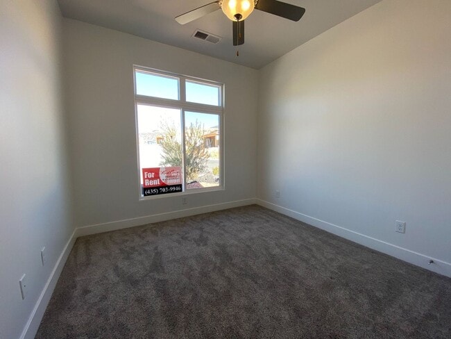 Building Photo - Green Springs Home near Golf Course and Sh...