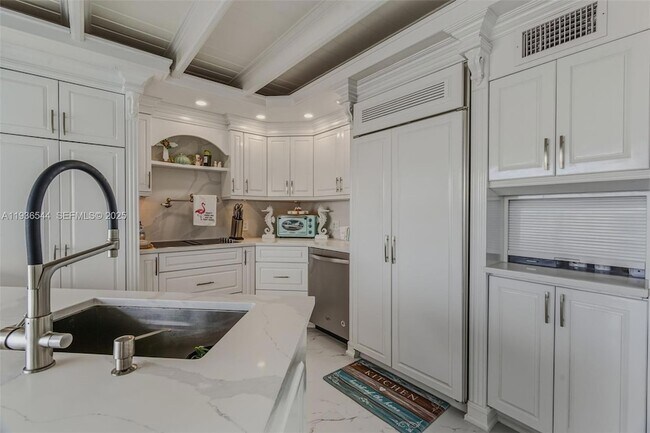 Building Photo - 16 North Dr