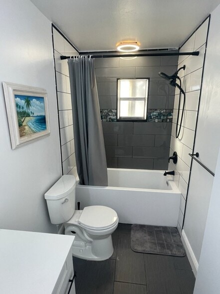 Building Photo - 3115 Marshall Dr