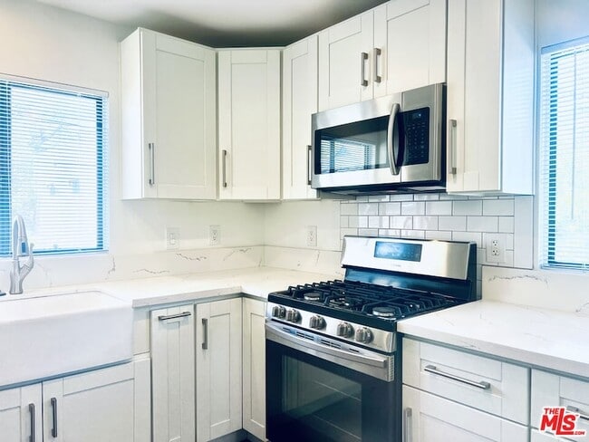 Building Photo - 532 El Dorado St