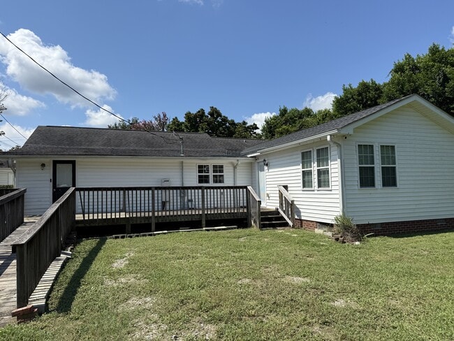Building Photo - 2412 Leaphart Rd