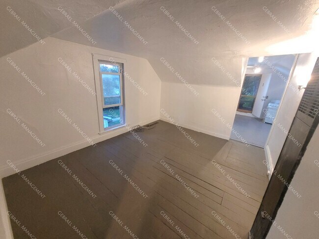 Building Photo - 1411 Bliss St