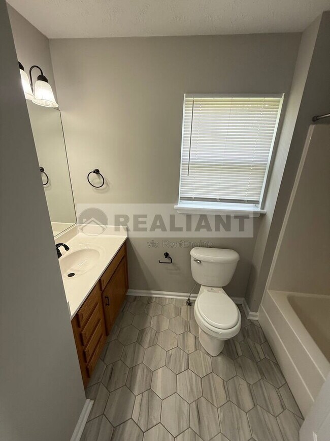 Building Photo - 721 Morgan Hills Dr