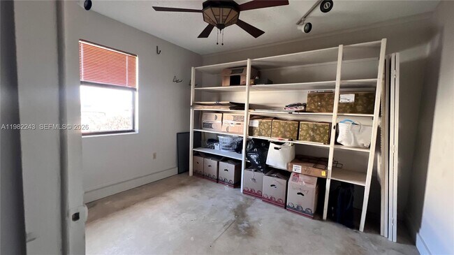 Building Photo - 581 SW Banks Terrace