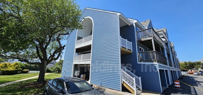 Primary Photo - 9535 Bay Front Dr