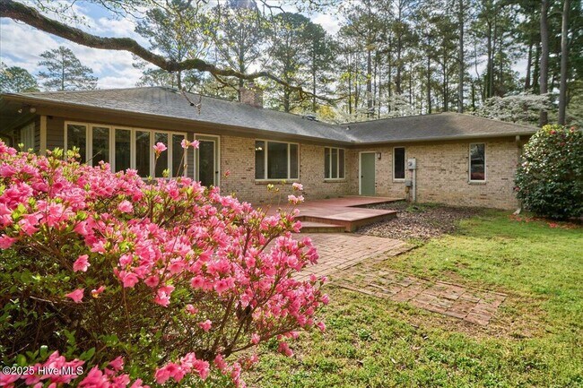 Building Photo - 40 Bogie Dr
