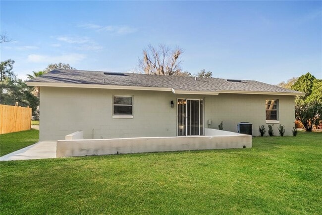 Building Photo - 865 Rich Dr