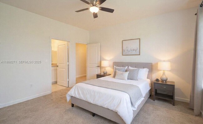 Building Photo - 1141 SW 6th Ct