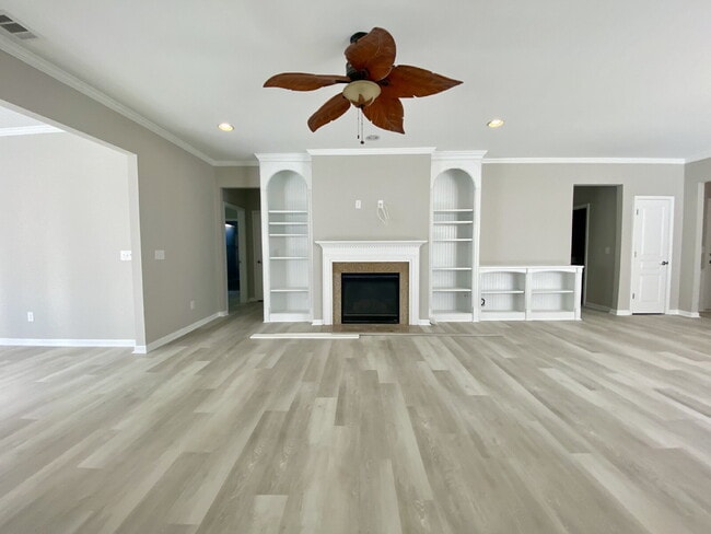 Building Photo - Three-bedroom ranch style home located in Baynard Park!