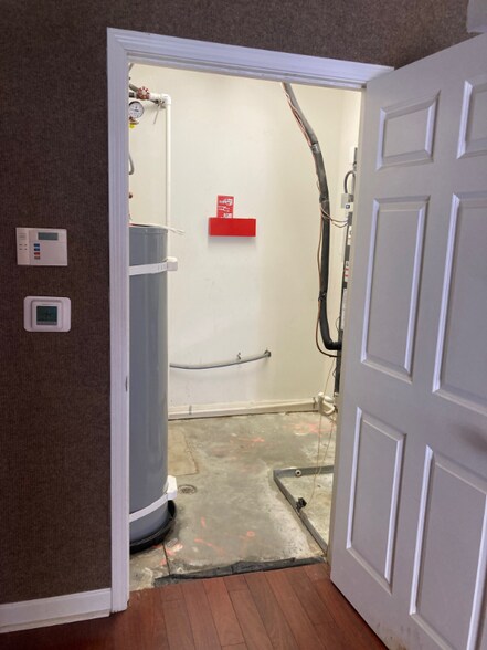 Building Photo - 2922 Howard Ave