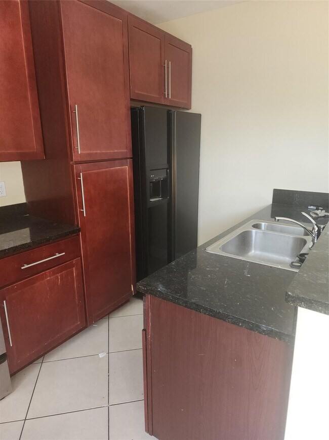 Building Photo - 484 NW 43rd St