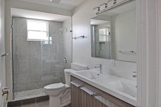 Building Photo - 12522 NW 18th Manor