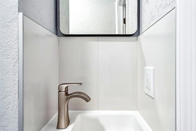 Building Photo - 2508 Arthur St